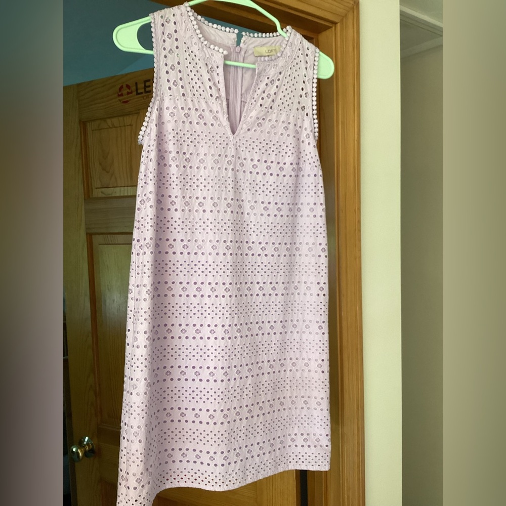 LOFT sleeveless v-neck eyelet sundress in lavender. Sz 0. Shoulder to hem 34”.